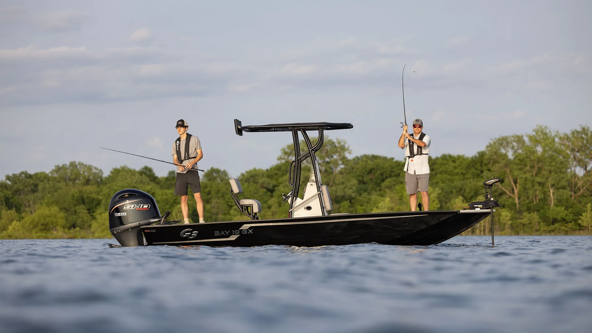 Bay 19 GX Fishing Long