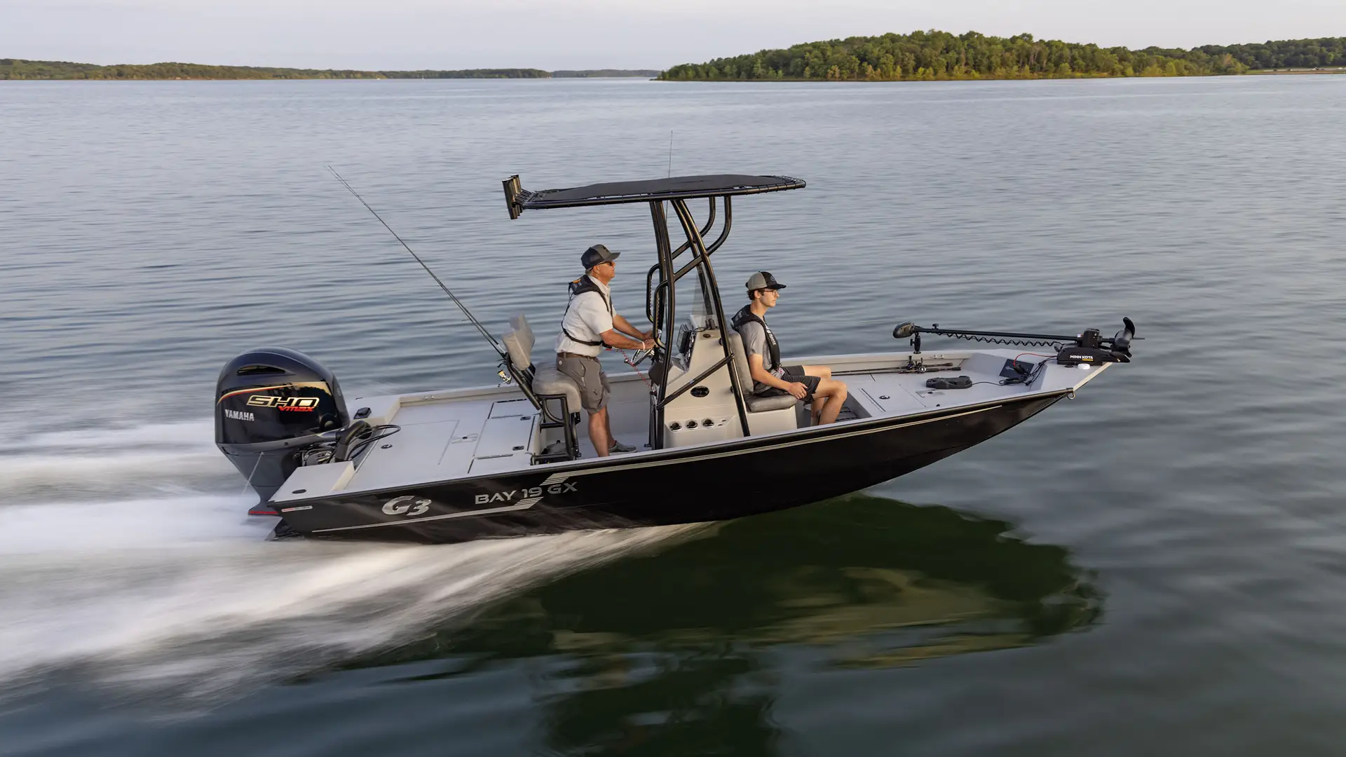 Bay-19-GX-Running-L-R