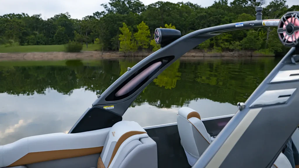 Elite 326 RC Diamond Arch Arch Speaker Feature